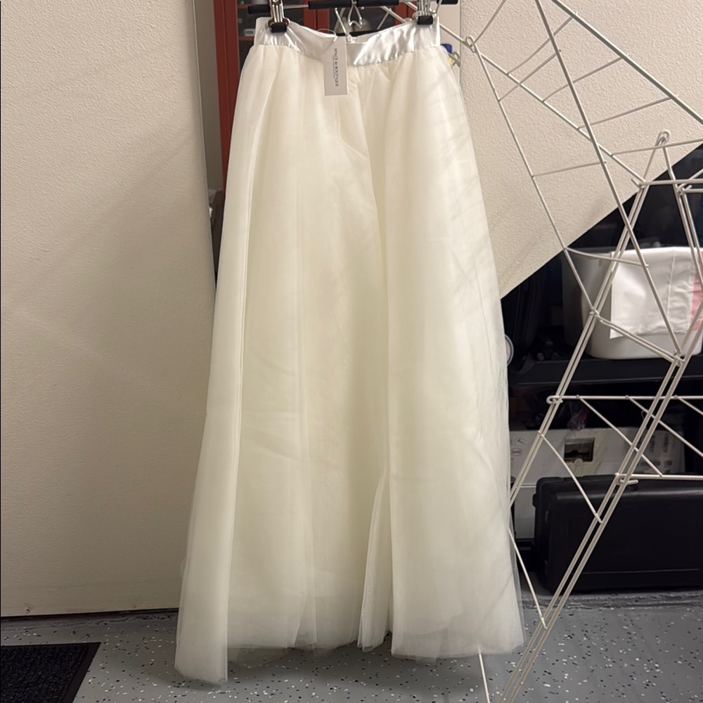 Space 46 Boutique White Maxi Skirt